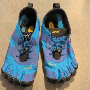 Vibram Blue and Black Toe Shoes